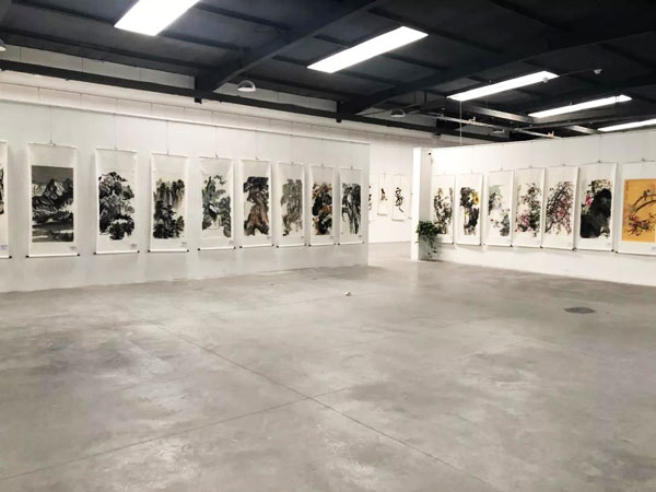 全球華人”龍”字榜書大展暨第二屆北京國(guó)際水墨畫邀請(qǐng)展在北京開幕