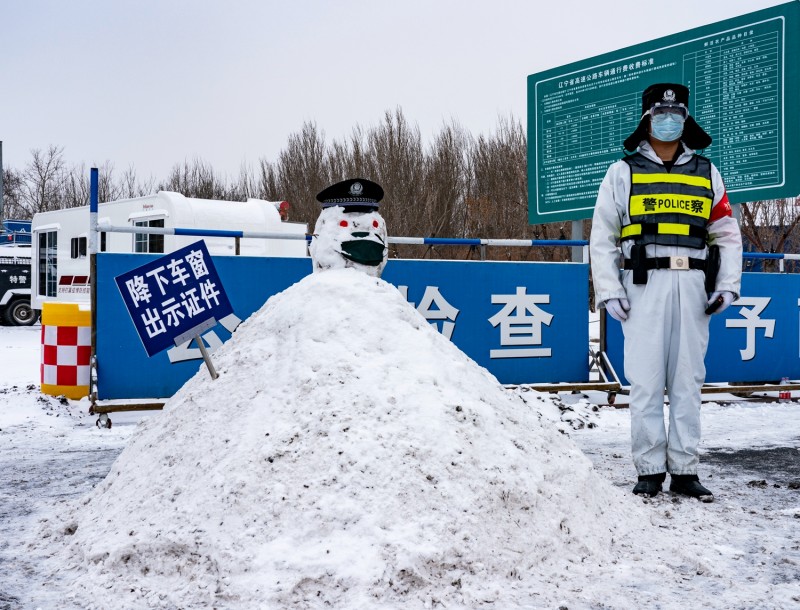 風雪中的堅守——眾志成城 抗擊肺炎書畫攝影展作品選登