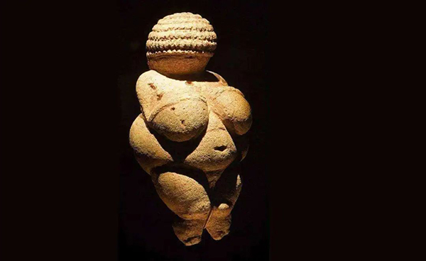 “完美女神”維納斯為什么是平胸？