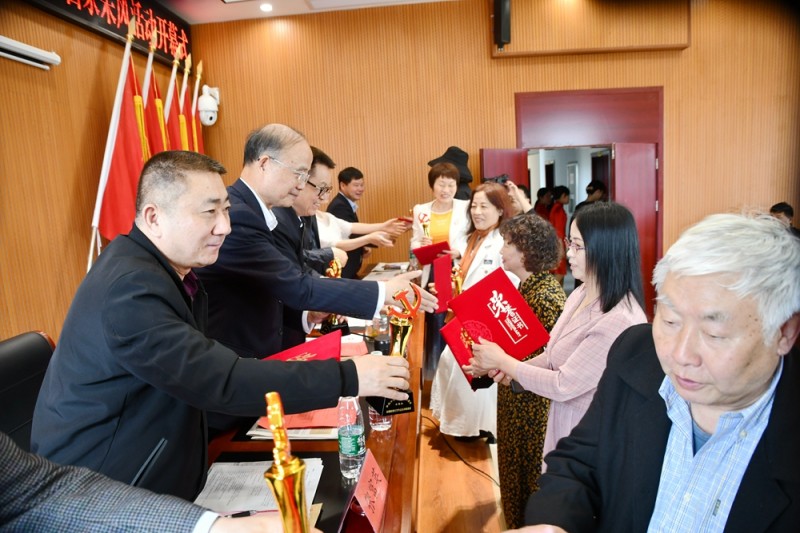 中國文藝名家“品讀大美贛鄱  放歌萬年石鎮(zhèn)”采風(fēng)系列活動舉辦