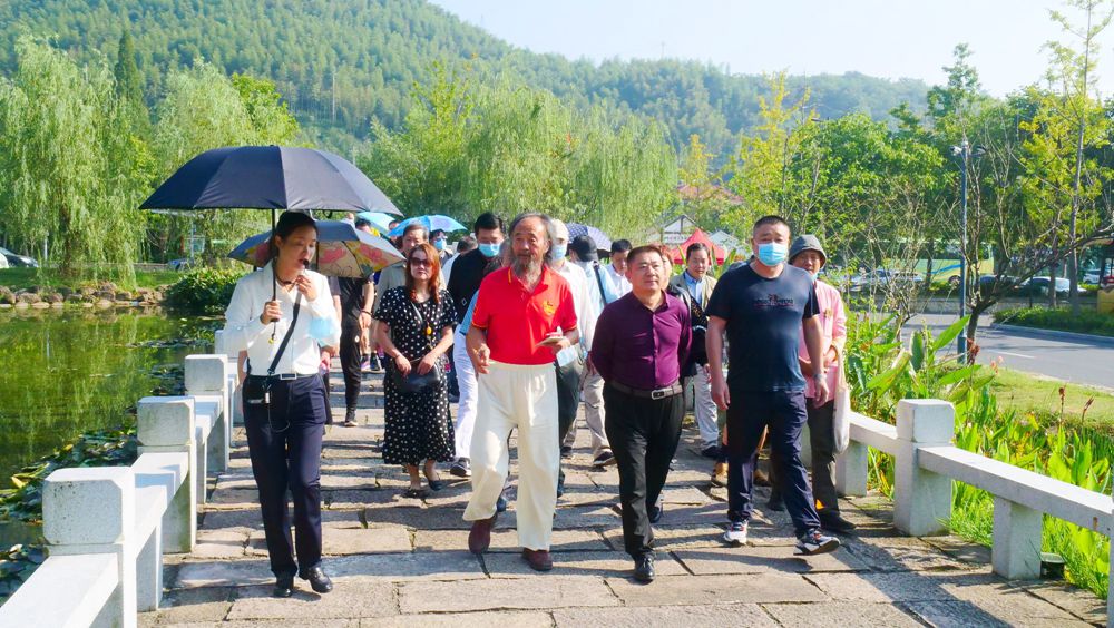 “品讀孝鄉 放歌和也”藝術之旅·第12屆中國作家新創作論壇在安吉舉行