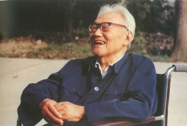 如果做不了“對(duì)”的事情，是否應(yīng)該直接為了錢(qián)？