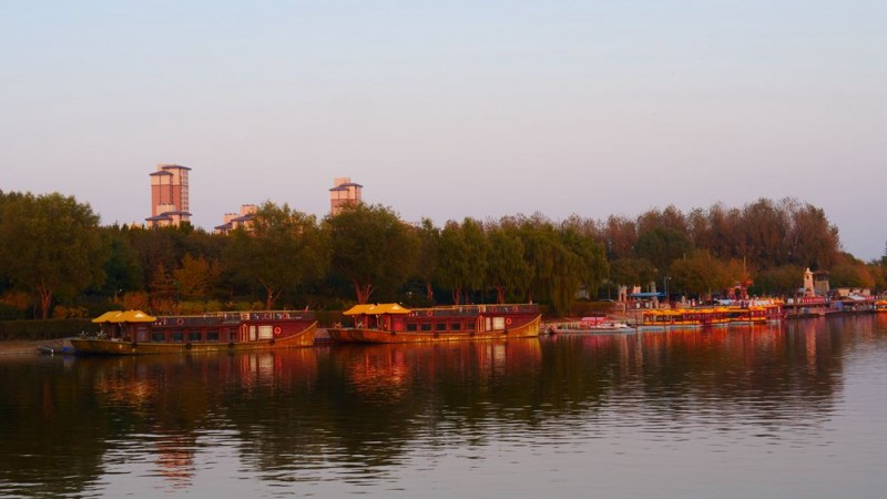 攝影：北京通州運河公園水上風(fēng)景及畫舫游船掠影