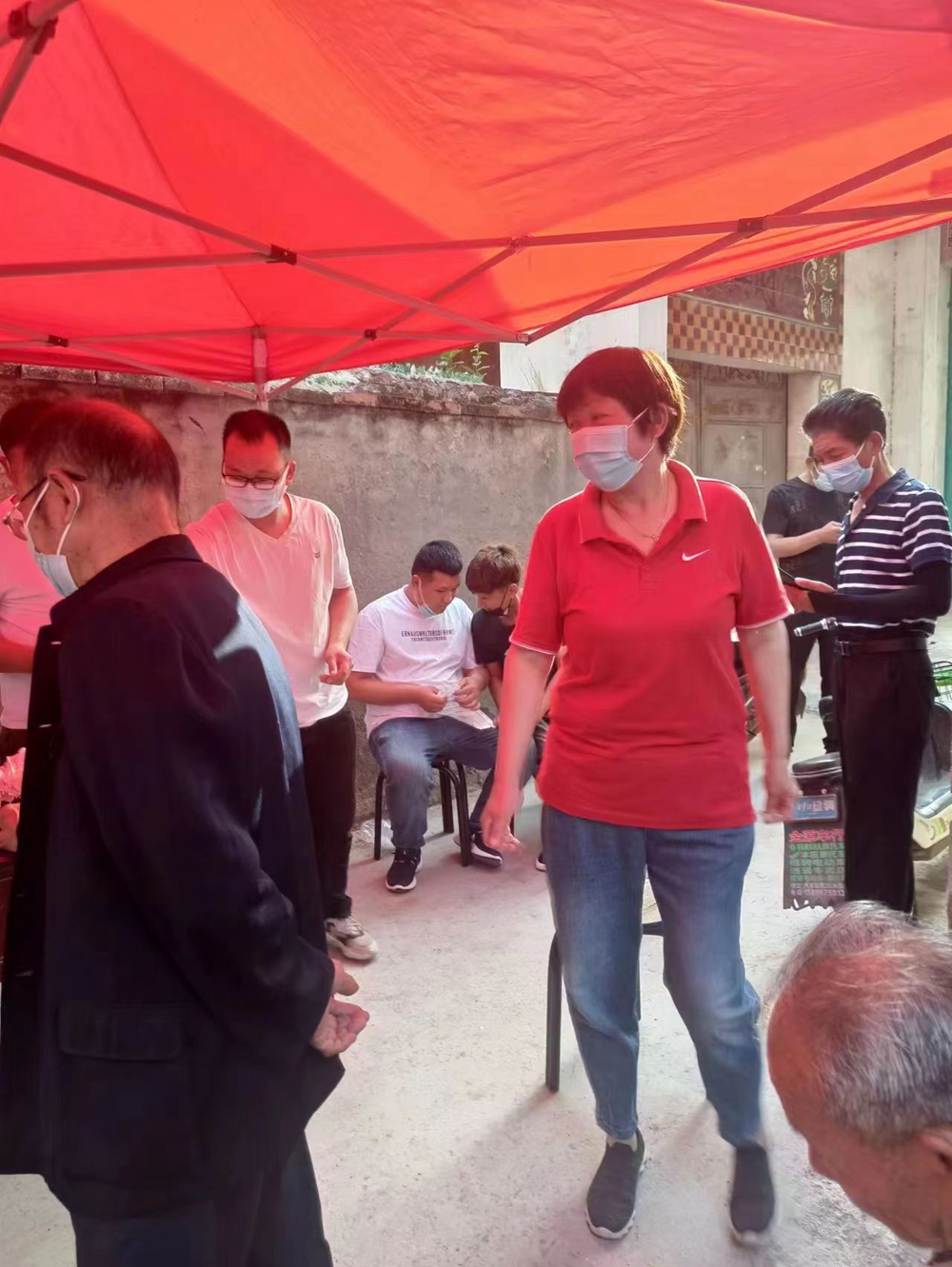 正念正心國學文化研究院傳統文化學研中心到逍遙鎮敬老院進行慰問