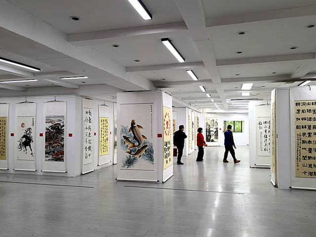 四川舉辦紀念川陜革命根據地創建90周年暨建軍95周年書畫展喜迎二十大