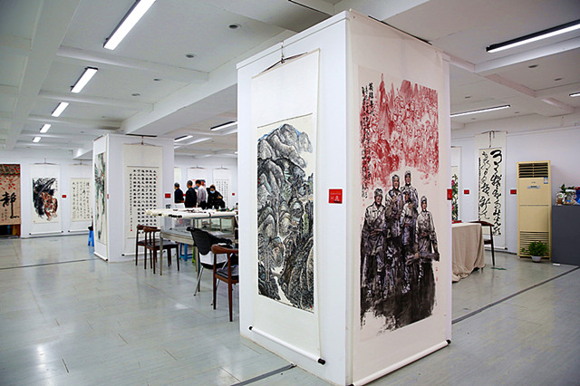 四川舉辦紀念川陜革命根據地創建90周年暨建軍95周年書畫展喜迎二十大