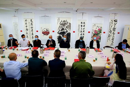 四川舉辦紀念川陜革命根據地創建90周年暨建軍95周年書畫展喜迎