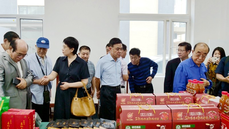 中國(guó)書畫同源藥食同源名家名優(yōu)精品展在京舉行