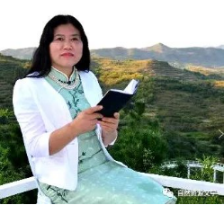 周習(xí)紀實文學(xué)《碧海金灘北戴河》出版發(fā)行