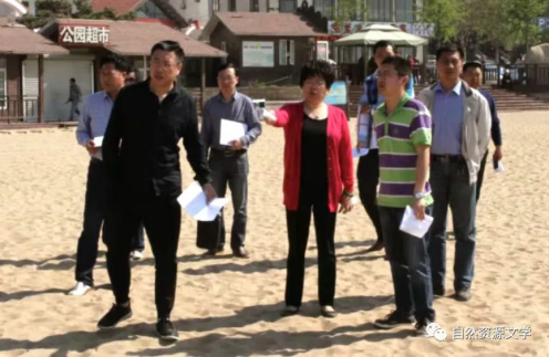 周習(xí)紀實文學(xué)《碧海金灘北戴河》出版發(fā)行