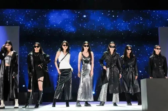 內蒙古藝術學院設計學院成功舉辦2023屆畢業生服裝設計作品展演活動