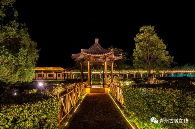 走進這座明清時期的偶園，去擁抱夜幕下的溫柔