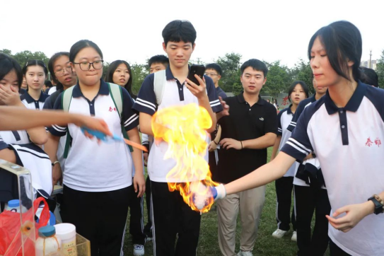 柴時鐘: 創新求進 科技強國 柴時鐘: 創新求進 科技強國