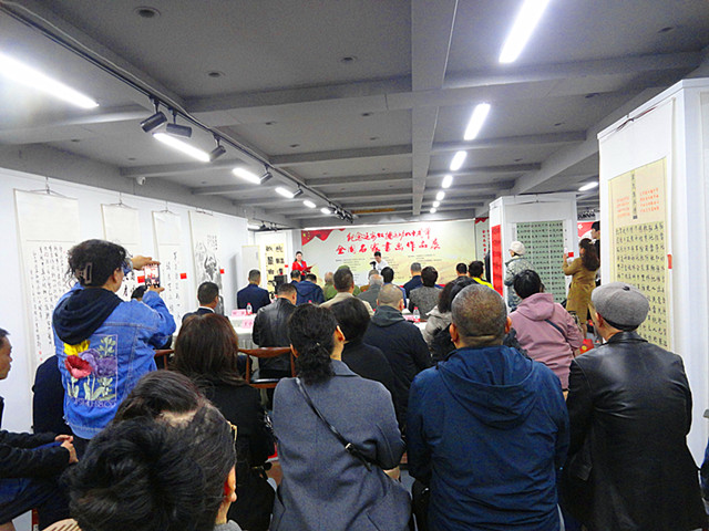 紀(jì)念延安雙擁運(yùn)動(dòng)80周年全國(guó)名家書畫作品展在成都開幕
