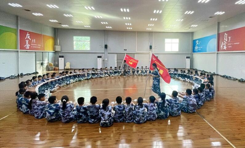 柴時鐘:整合校本資源 踐行大德育觀 創建和美校園 柴時鐘:整合校本資源 踐行大德育觀 創建和美校園