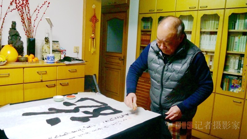 《書香墨韻》專訪著名書法家江鳥：要臨帖，把修養思想融進去