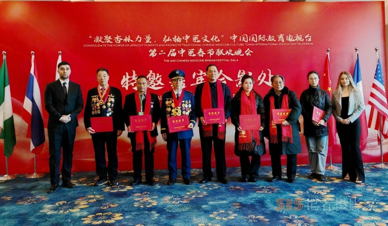 老中醫朱培于在 2025 第二屆中醫春晚分享從醫精神與初衷