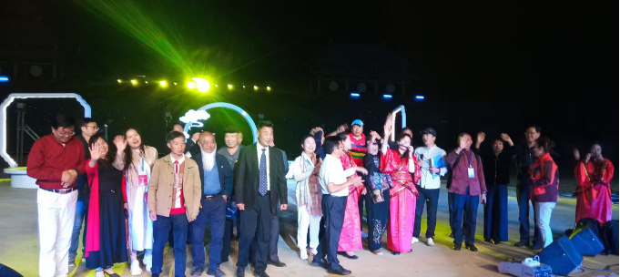 “品讀千年古都，放歌趙王集團” 中國文藝名家走進河北邯鄲采風系列活動成功舉辦