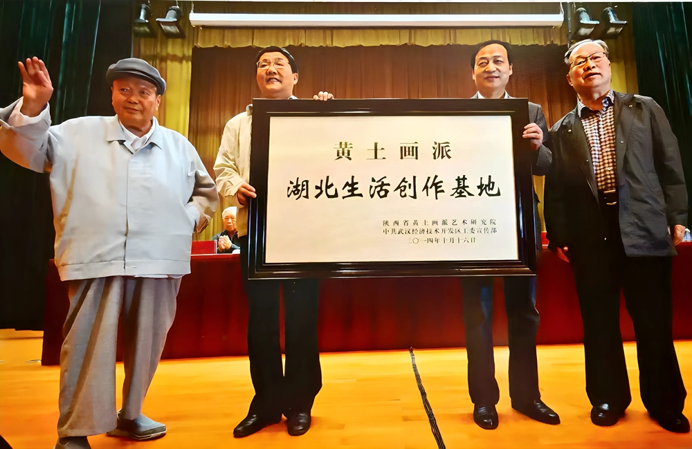 裴懷亮上將會見中國軍地書畫院代表 鼓勵當(dāng)好踐行文化自信旗手