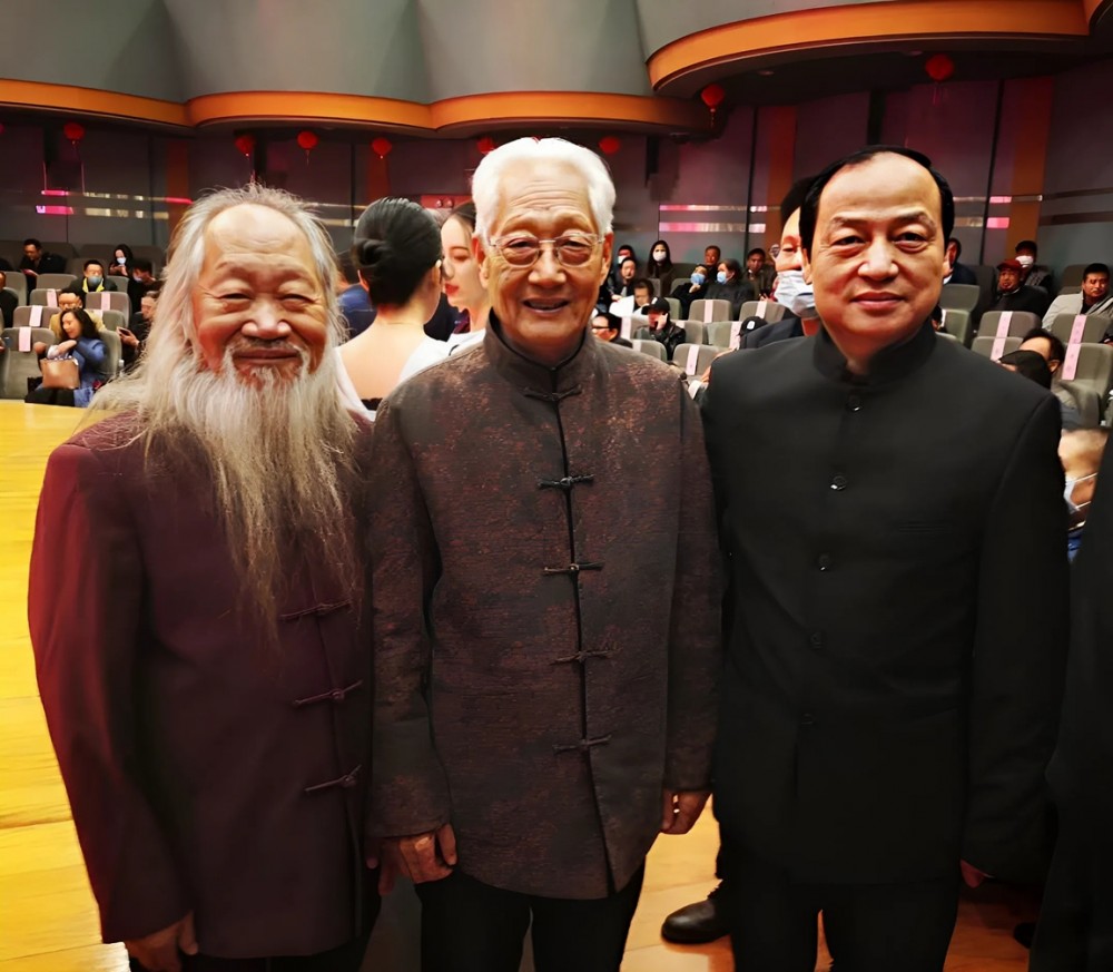 裴懷亮上將會見中國軍地書畫院代表 鼓勵當(dāng)好踐行文化自信旗手