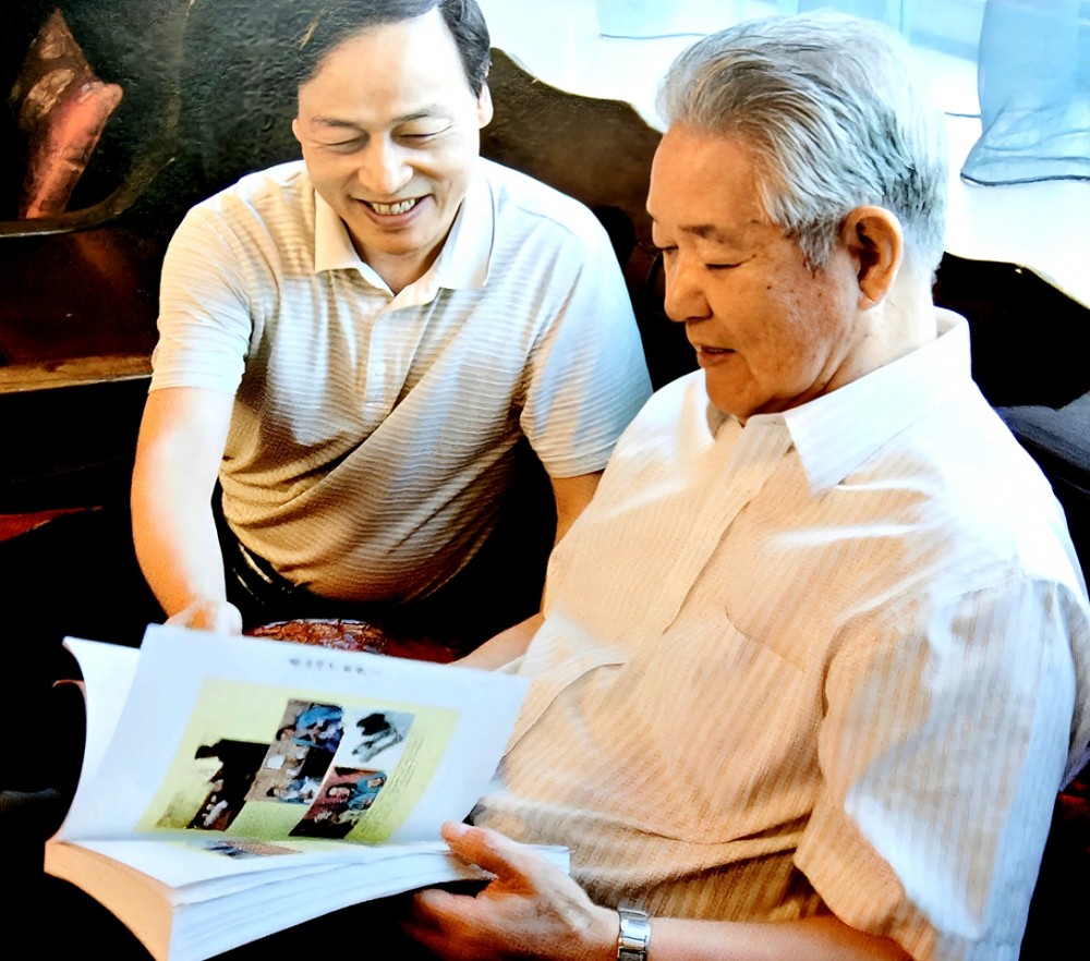裴懷亮上將會見中國軍地書畫院代表 鼓勵當(dāng)好踐行文化自信旗手