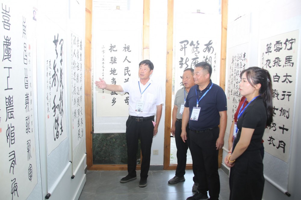 翰墨銘史 警鐘長(zhǎng)鳴——紀(jì)念抗戰(zhàn)勝利80周年將軍書(shū)畫(huà)展在唐陵村隆重開(kāi)幕